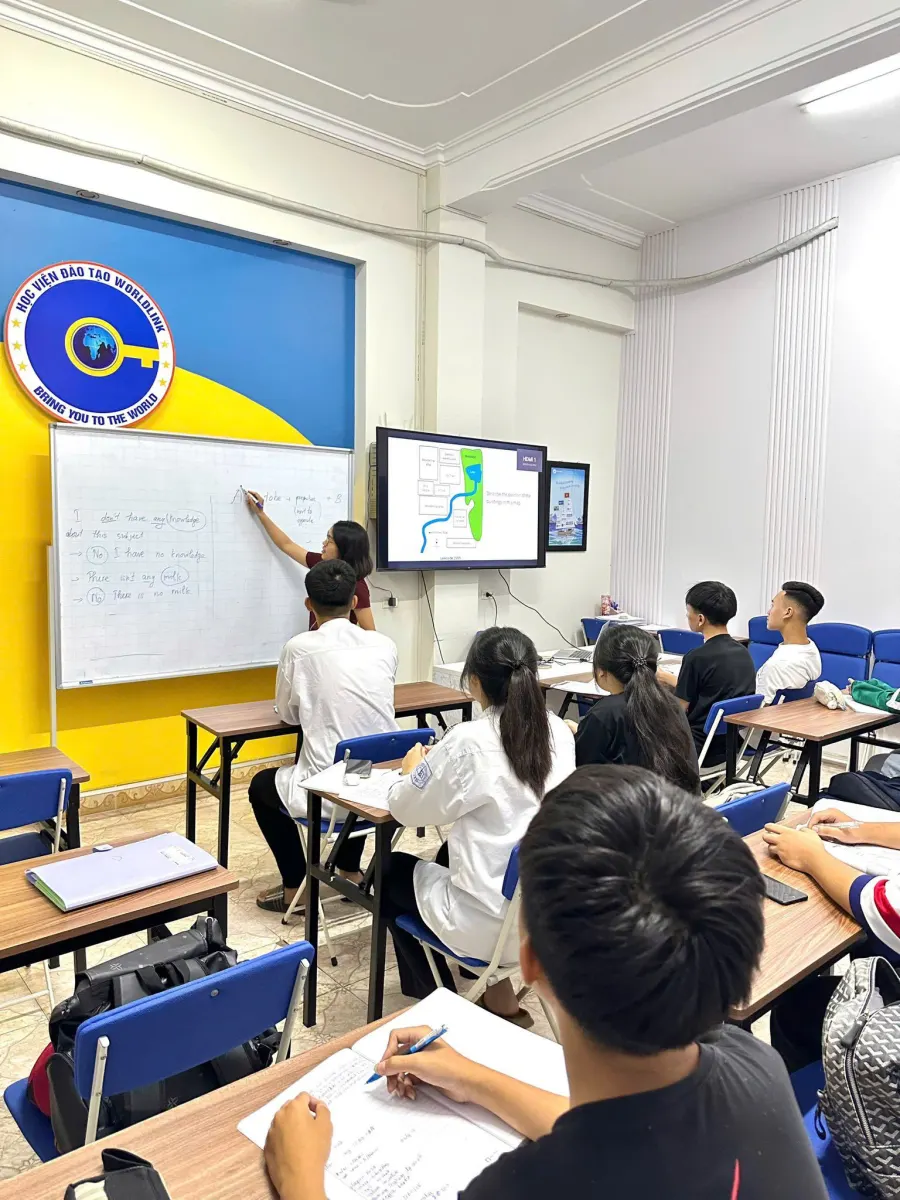 Trung tâm WorldLink Academy