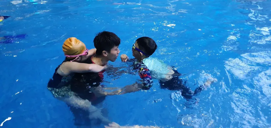 Trung tâm dạy bơi Goswim Hà Nội