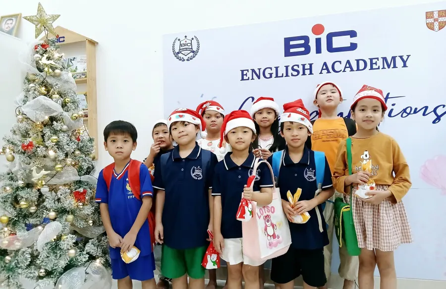 Trung tâm Ocean English Center
