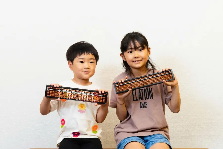 Trung tâm giáo dục Ishido-Shiki Soroban Vietnam - Bàn Cờ