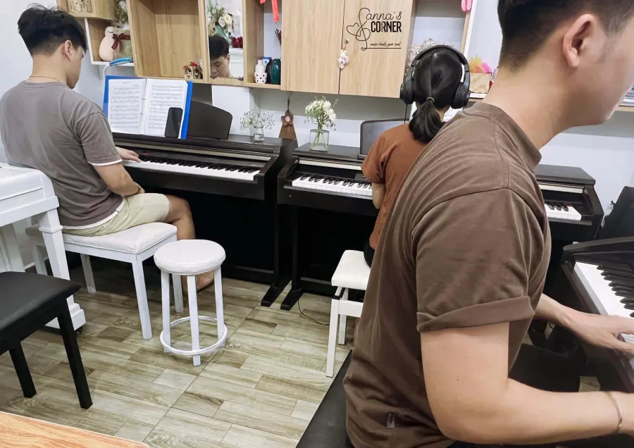 Lớp Anna’s corner - Piano class