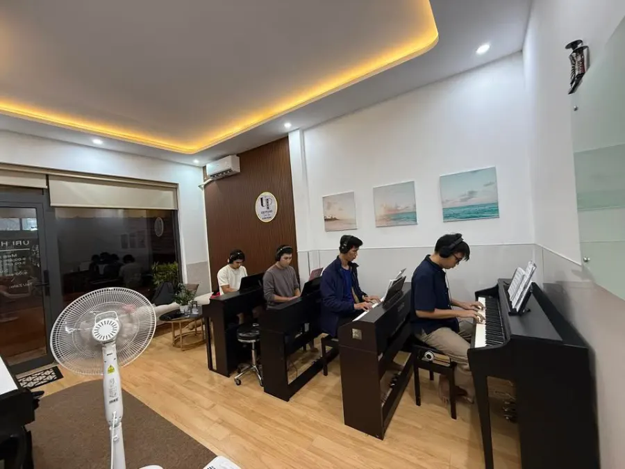 Lớp nhạc Uripiano