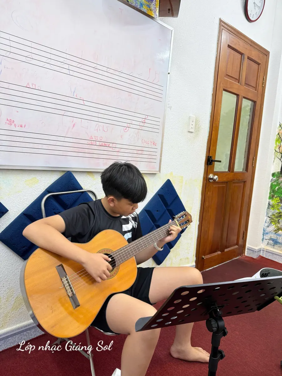 Lớp Nhạc Giáng Sol