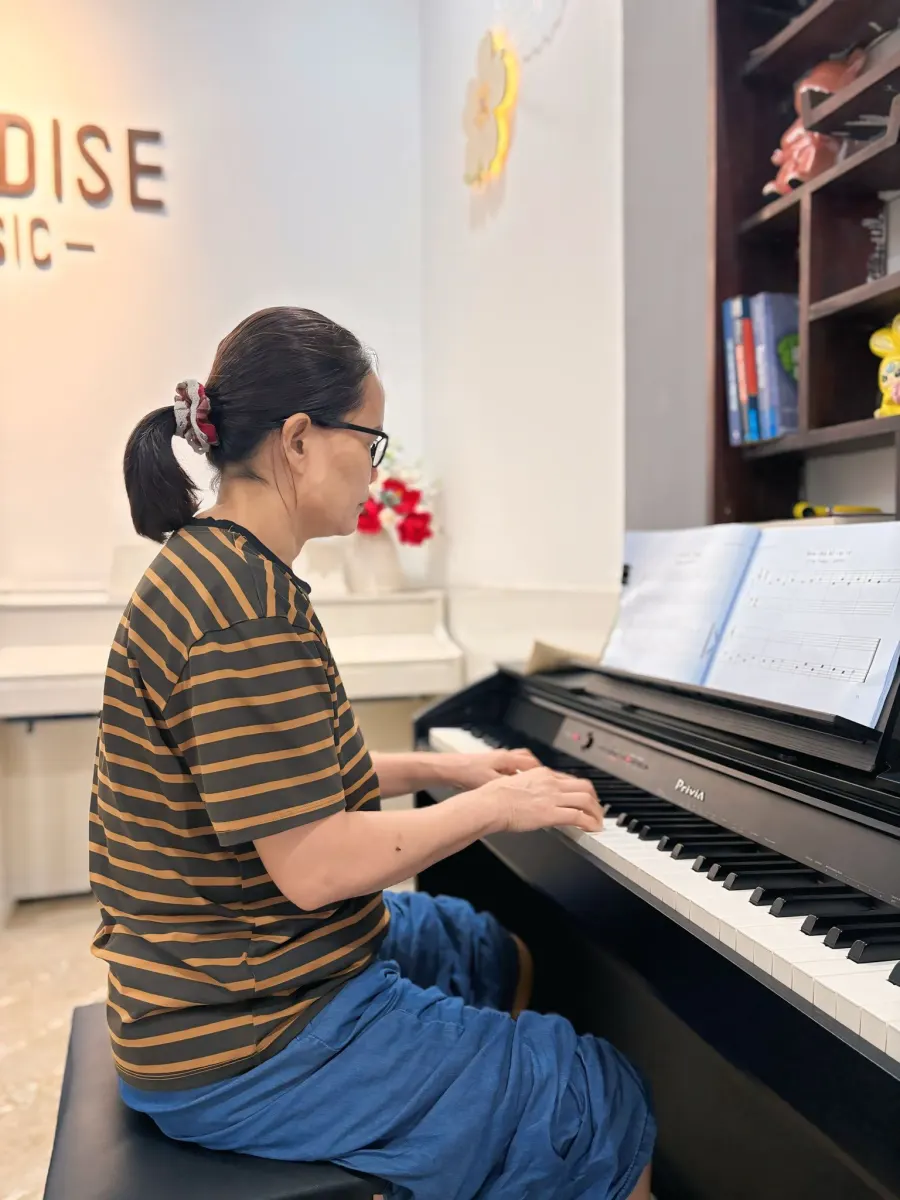 Trung tâm Âm nhạc Paradise Music