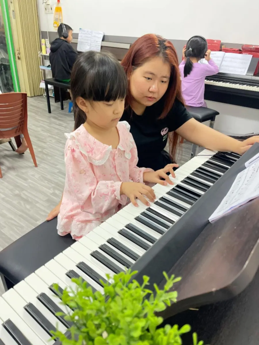 Trung tâm Dạy piano Hòa Music