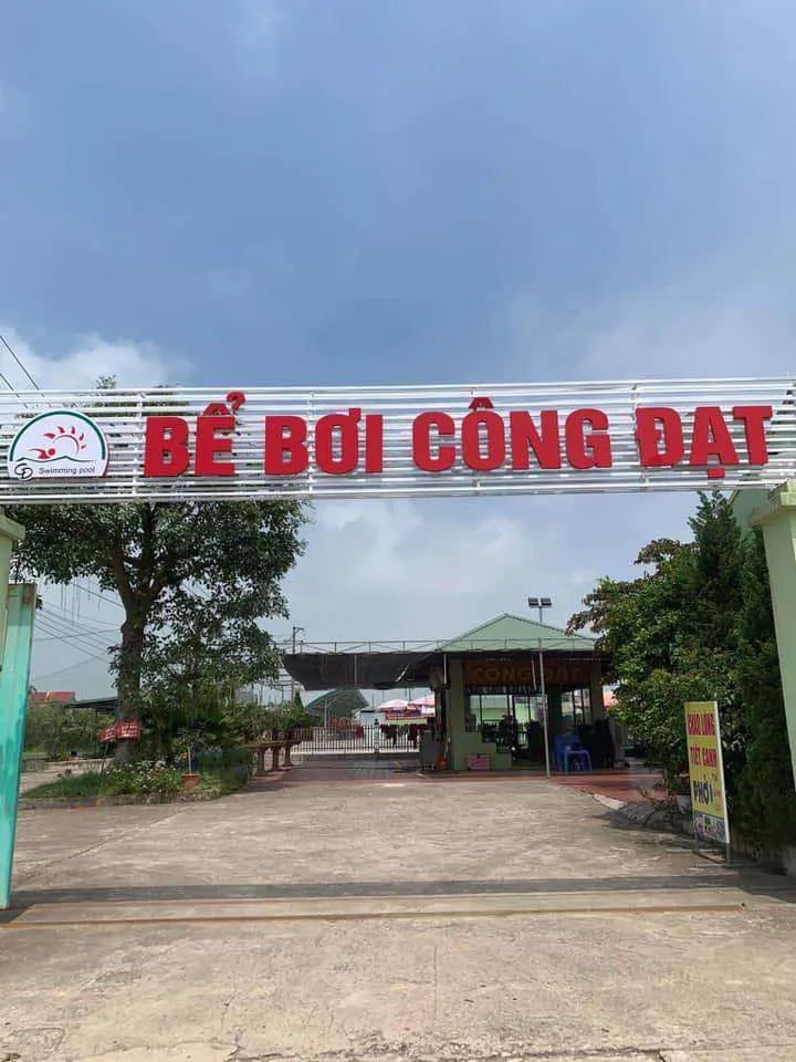 Trung tâm Bể bơi Công Đạt