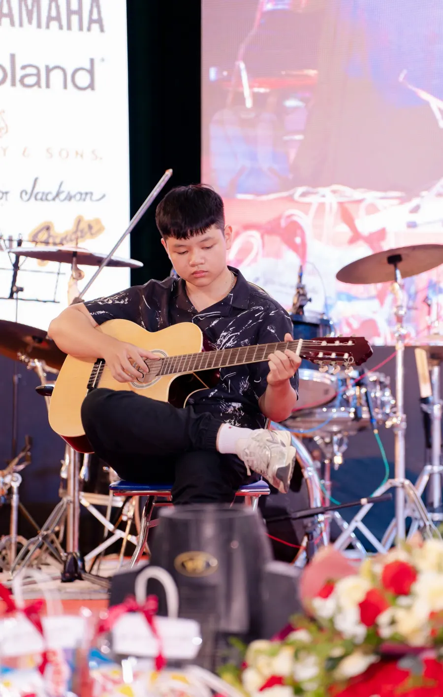 Trung tâm Âm nhạc & Nhạc cụ Đinh Công