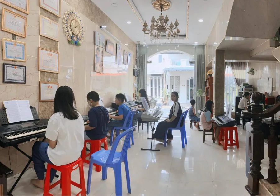 Trung tâm Dạy nhạc L - Music