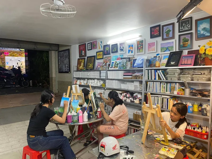 Lớp vẽ Art friend