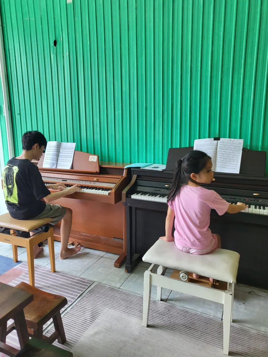 Trung tâm Âm Nhạc V Piano