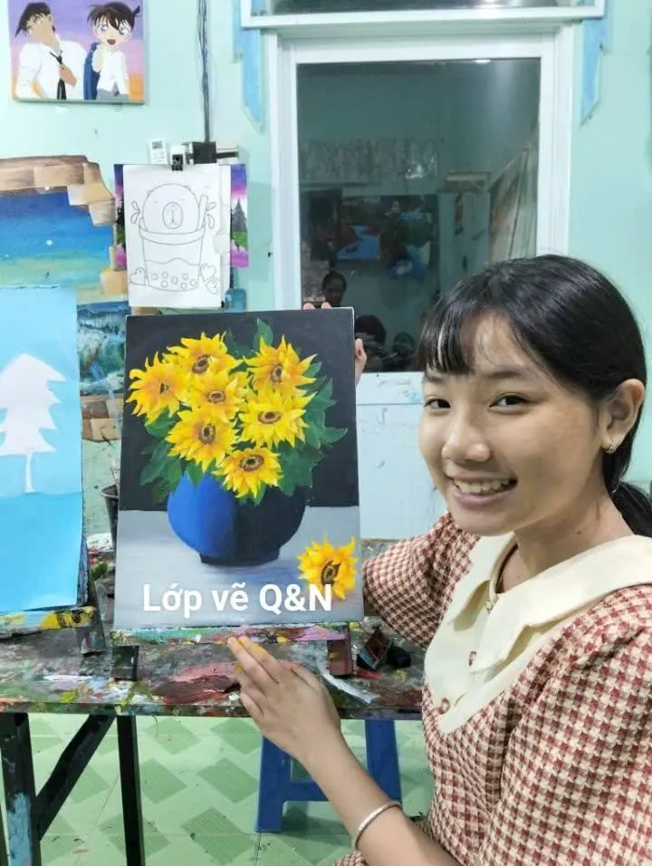Lớp Vẽ Q & N