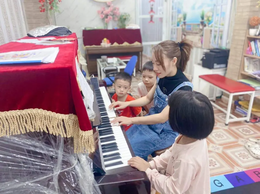 Trung tâm Piano Royal Star