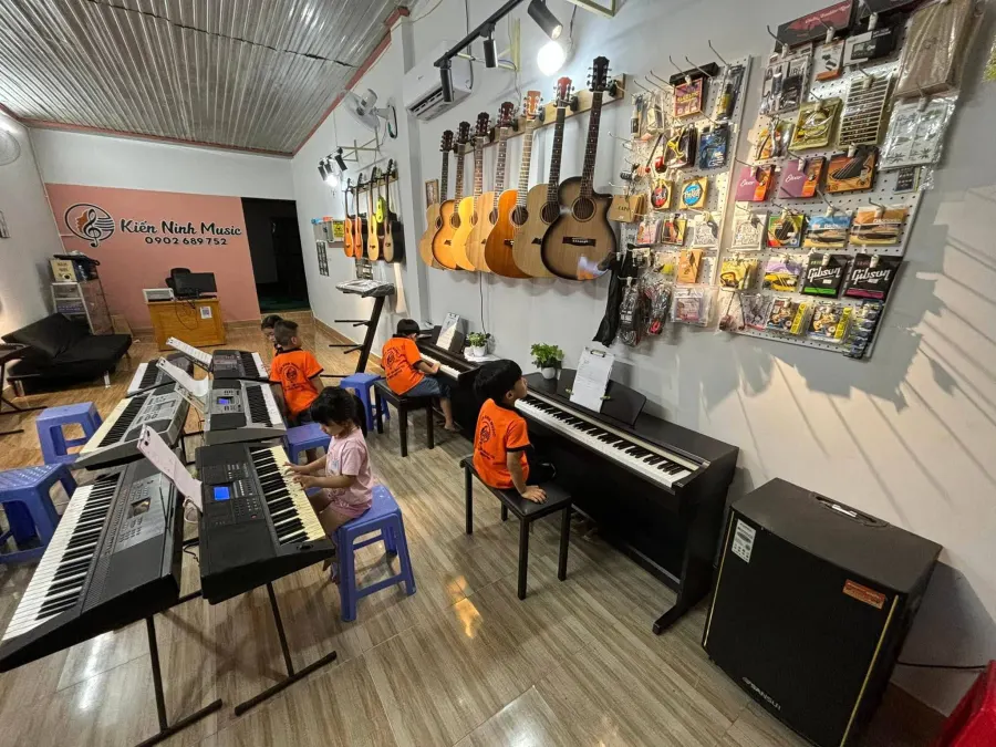 Trung tâm Âm nhạc Kiến Ninh Music - cs1 Phước Tân