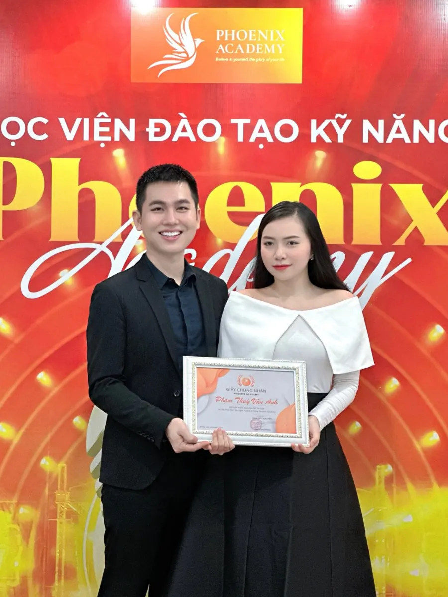Trung tâm Phoenix Academy
