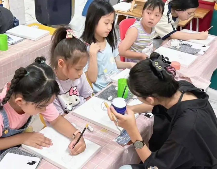 Trung tâm Mỹ thuật Chloe Art - Phú Nhuận
