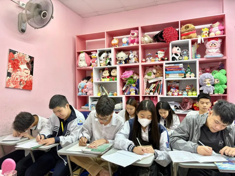 Trung tâm FlyHigh Education Centre