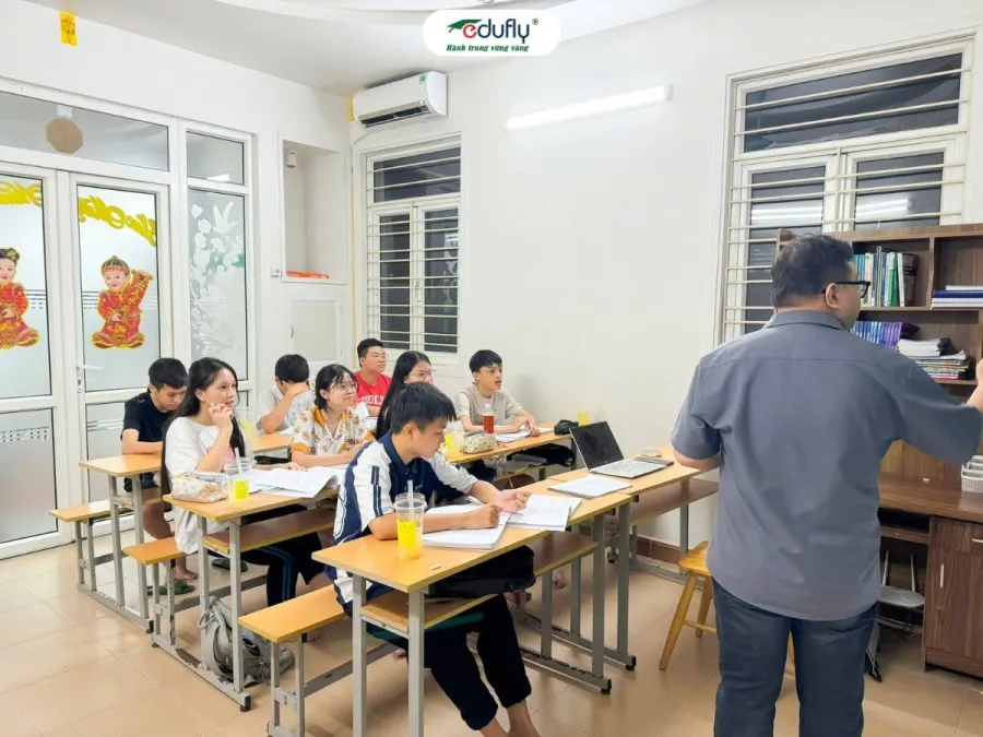 Trung tâm Bồi Dưỡng Văn Hóa Edufly