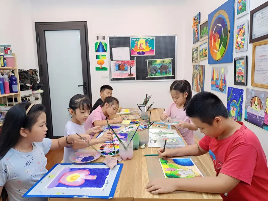 Xưởng vẽ 90 - Lớp vẽ Mỹ Thuật Thiếu Nhi Hoàng Mai