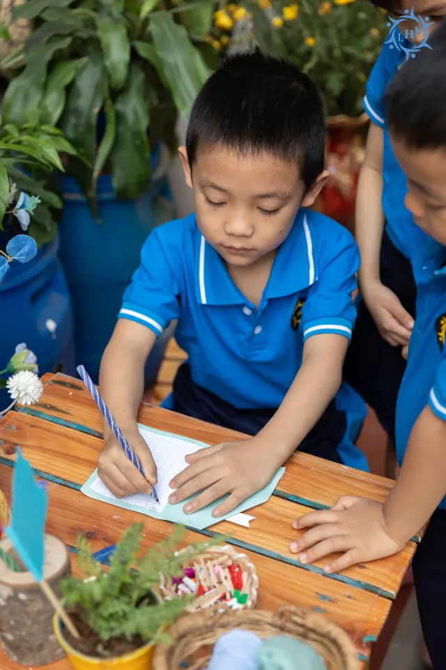 Mầm non Hạnh Phúc (Little Happy School)