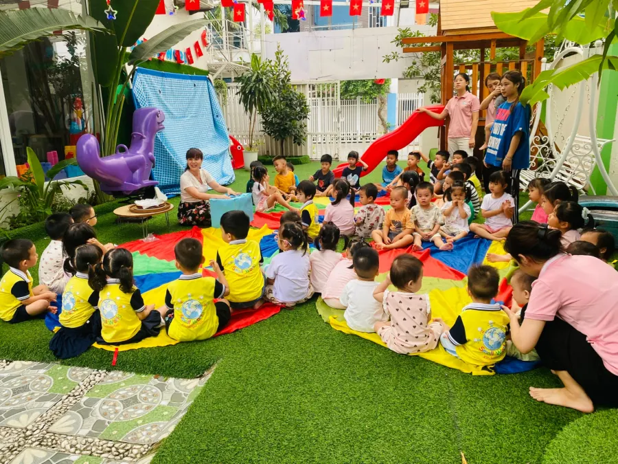 Trường mầm non Song ngữ Small World