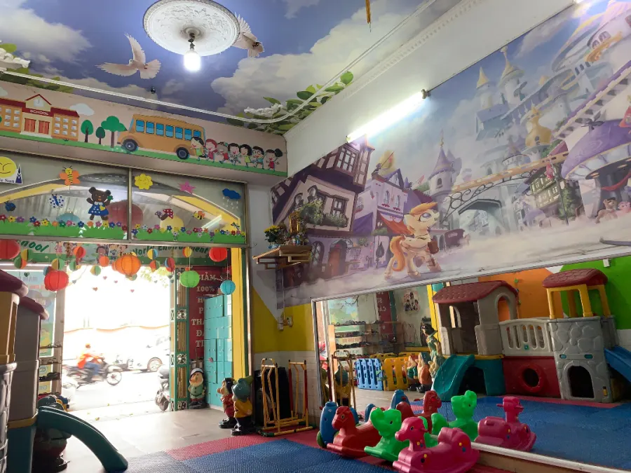 Trường Mầm Non Mặt trời Bé Con (Little Sun) - 148 Lê Trọng Tấn