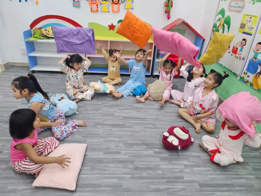 Mầm non Cánh Én Tuổi Thơ - Canary Kids Bình Tân