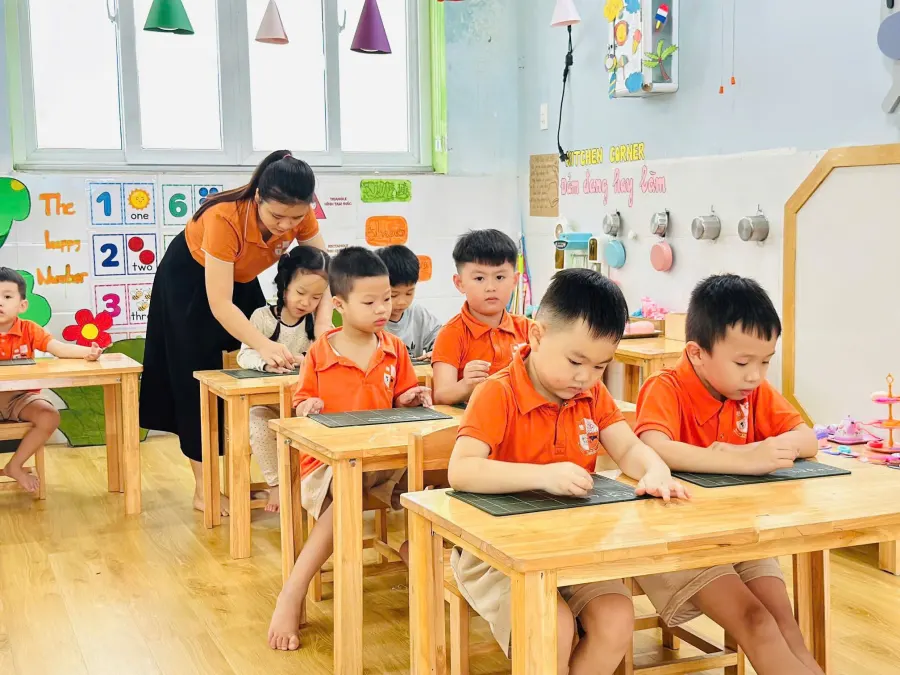 Trường Mầm Non Thần Đồng Việt