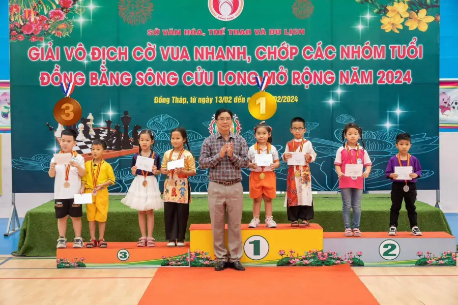 Câu Lạc Bộ Cờ Vua Trí Việt