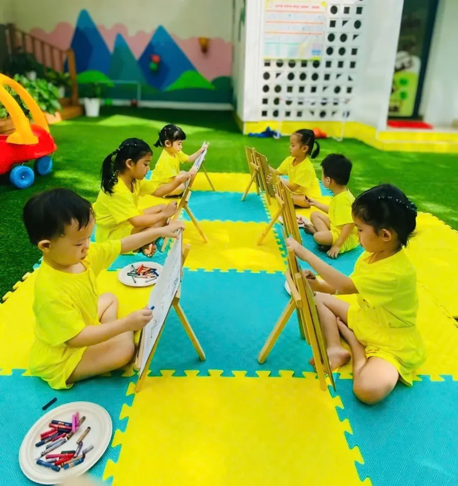 Trường Mầm Non Con Mèo Vàng (Yellow Kitty)