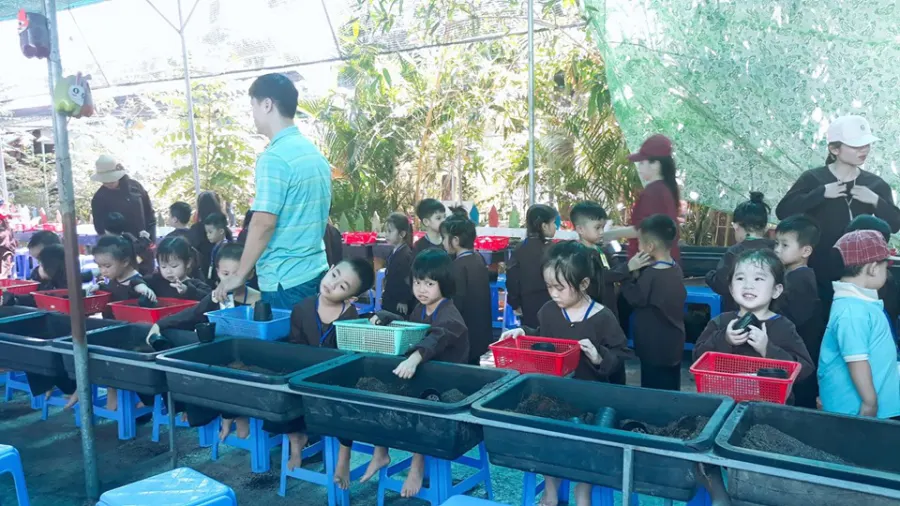 Trường mầm non song ngữ Bầu Trời Xanh - Cơ sở Belleza ( Quận 7 )