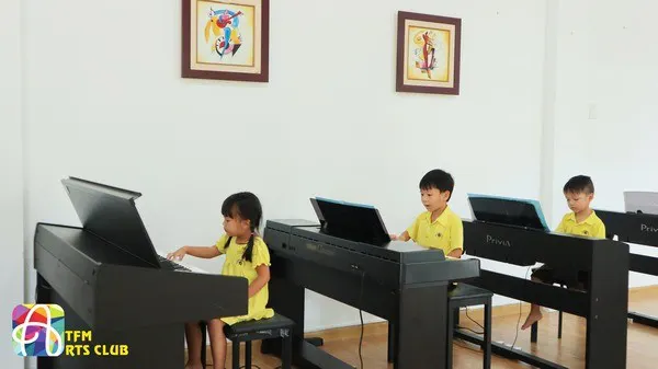 Trường mầm non Bông Hoa Nhỏ ( Tiny Flower Montessori School)