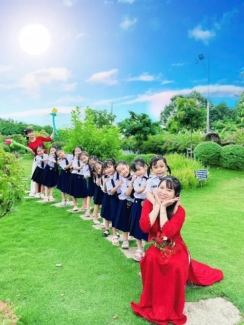 Trường Mầm Non Song ngữ Tân Việt Mỹ Montessori