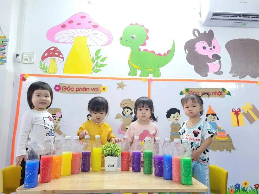 Hệ thống Mầm non Nhà thám hiểm Tí hon