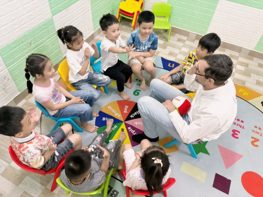 Trung Tâm Anh Ngữ ESKY (English Successful Key of Yours)