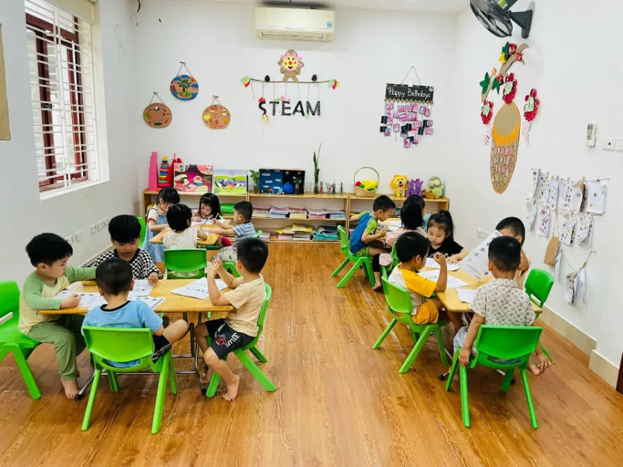 Mầm Non Cầu Vồng Nhỏ (Little Rainbow)