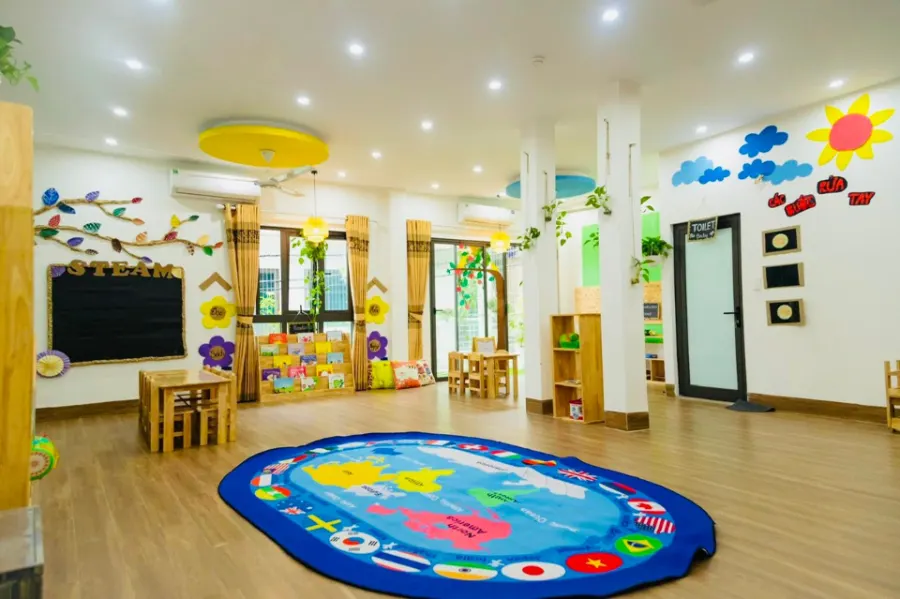 Mầm Non Song Ngữ Small World 2