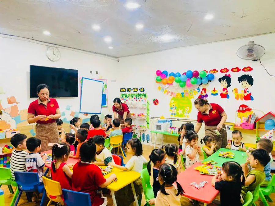 Trường Mầm Non Anh Việt AVS