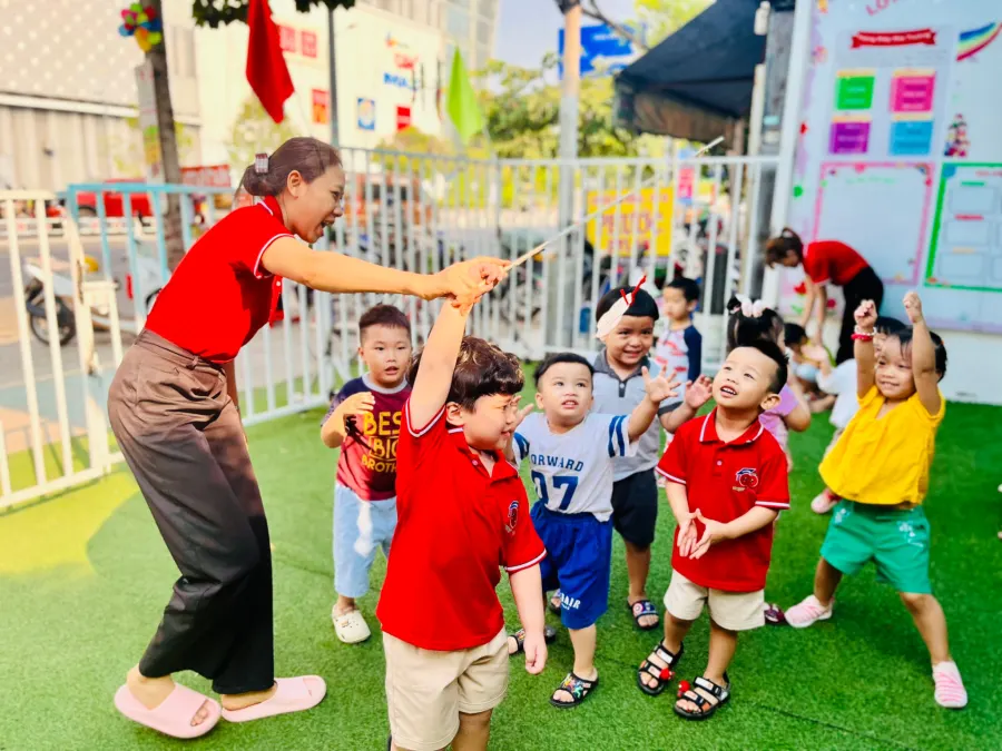 Happy Apple Kindergarten (Mầm Non Táo Yêu Thương)