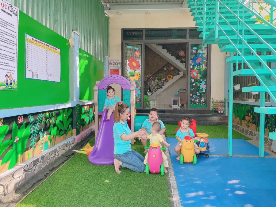 Trường Mẫu Giáo Chích Choè Bông