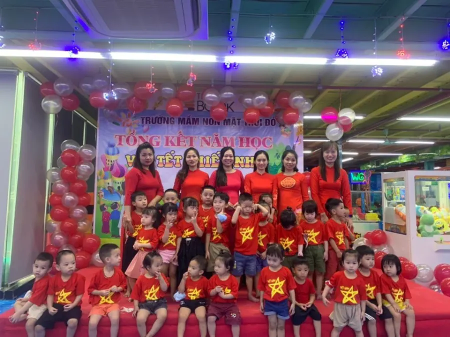 Mầm Non Song ngữ Mặt Trời Đỏ