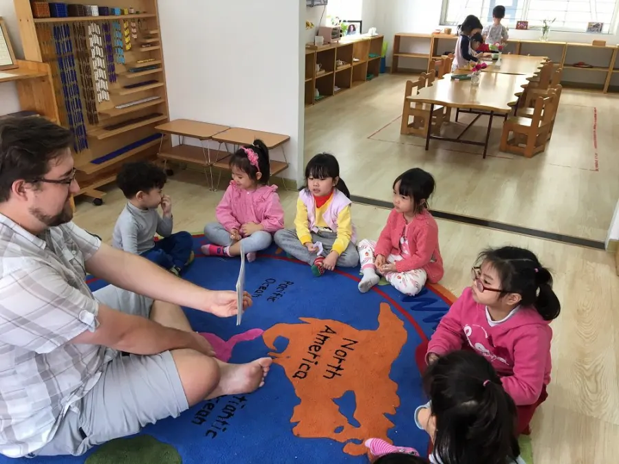 Học viện mầm non Khai Nguyên Montessori