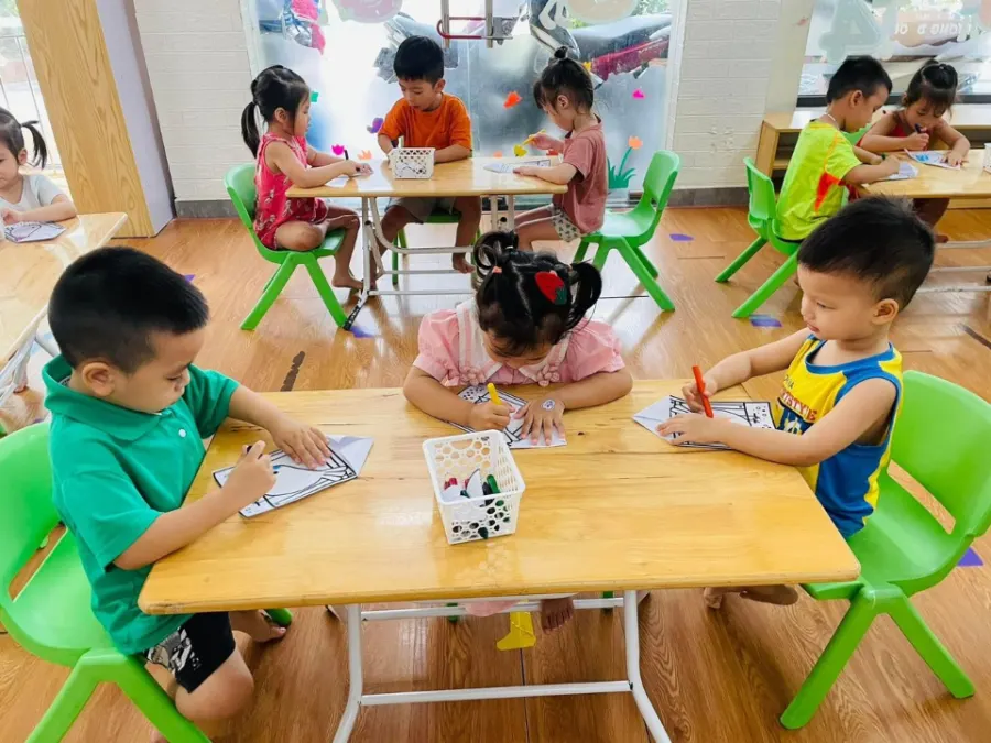 Lớp Mầm Non Độc Lập Hoa Hướng Dương K35