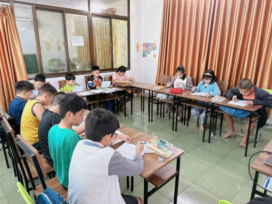 Trung Tâm Tiếng Anh, Toán Tư Duy, Luyện Chữ Đẹp Hello - Phường Thống Nhất, Kon Tum