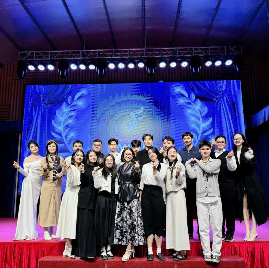 Trung tâm nghệ thuật FMUSIC