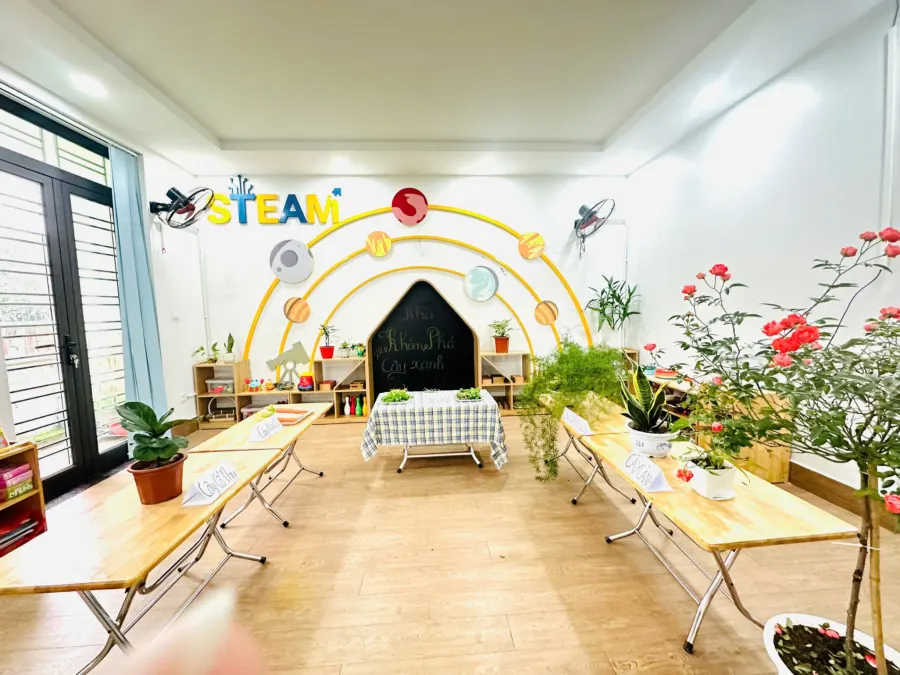 Royal Garden Preschool (Mầm Non Vườn Hoàng Gia)