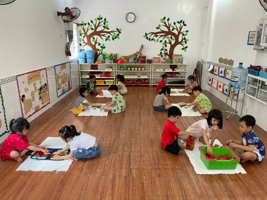 LỚP MẪU GIÁO TÍ BO