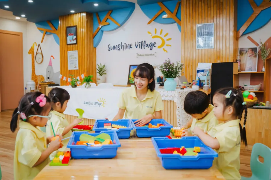 Mầm Non Làng Nắng - Sunshine Village School