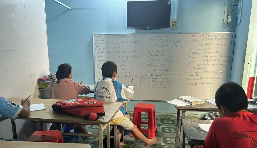Lớp bồi dưỡng kiến thức cô Thuỷ