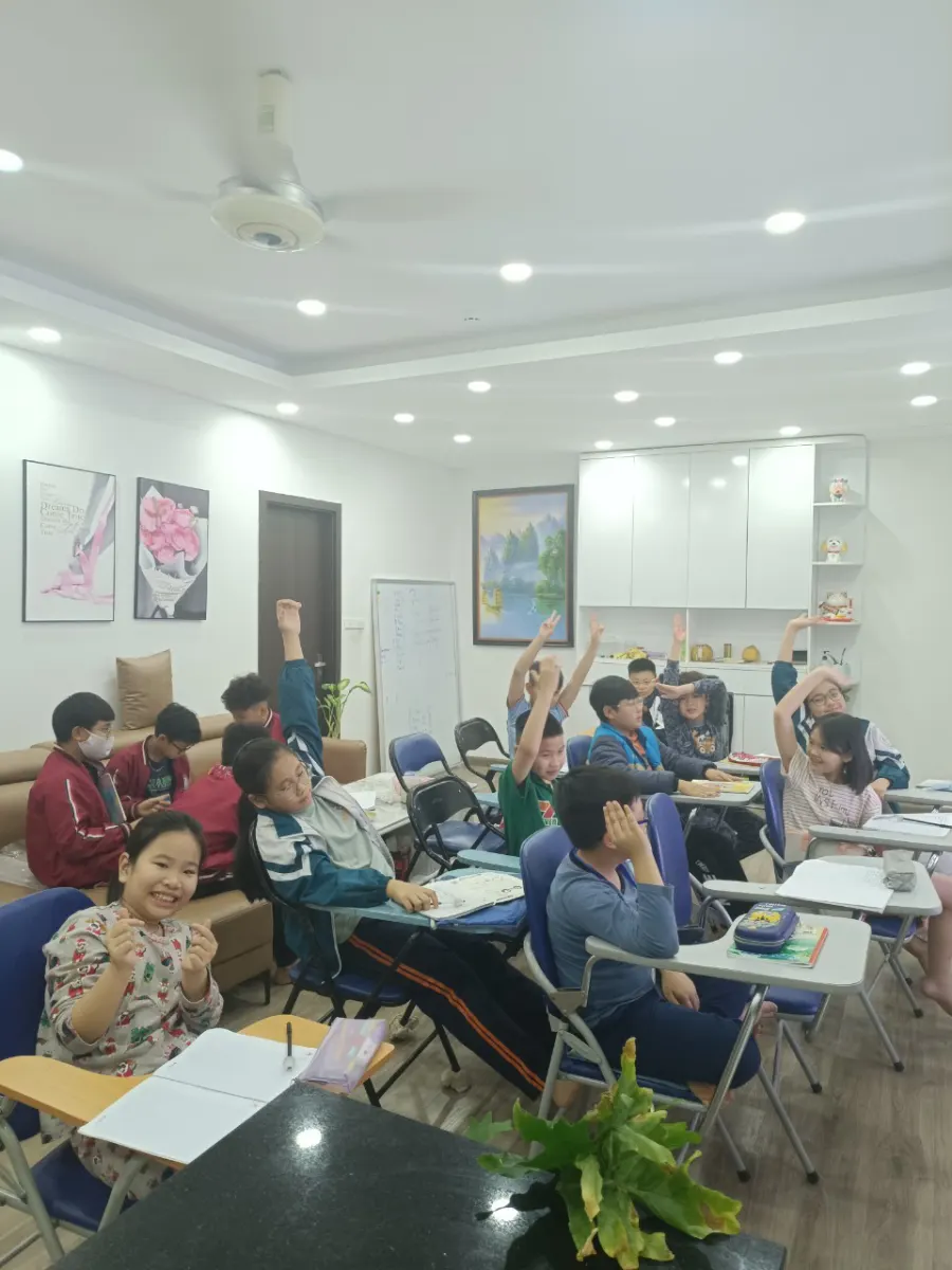 Lớp Tiếng Anh Online/Trực Tiếp Miss Kem