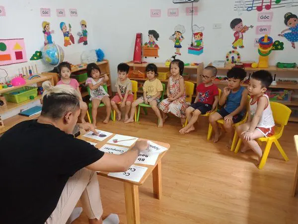 Trường mầm non Cá Heo Xanh (Little Dolphin Kindergarten) - KĐT Văn Quán